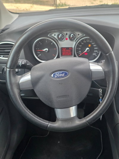 Ford Focus 1.6 TDCi (110CV) 5p. Tit. DPF (15)