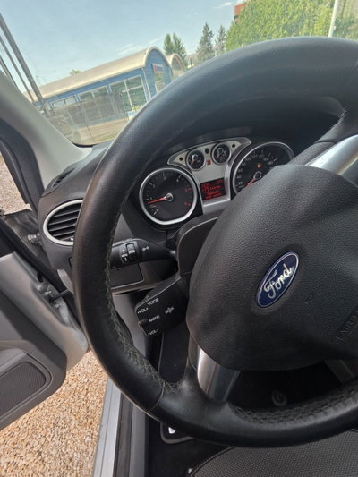 Ford Focus 1.6 TDCi (110CV) 5p. Tit. DPF (16)