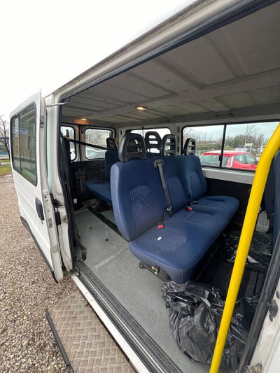 Peugeot Boxer Furgone 330MH 2.2 HDi cat PM-TA Combi Pack (7)