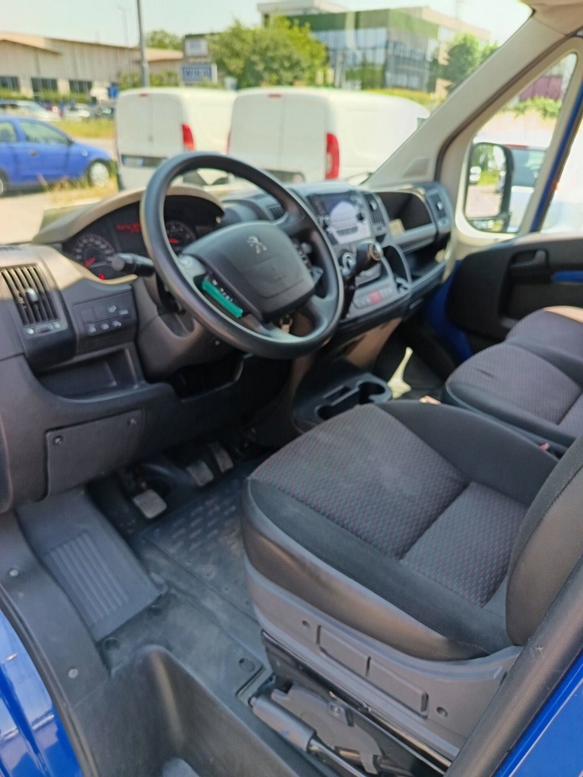 Peugeot Boxer Furgone 335 2.2 BlueHDi 140 S&S PM-TN Furgone Premium (8)