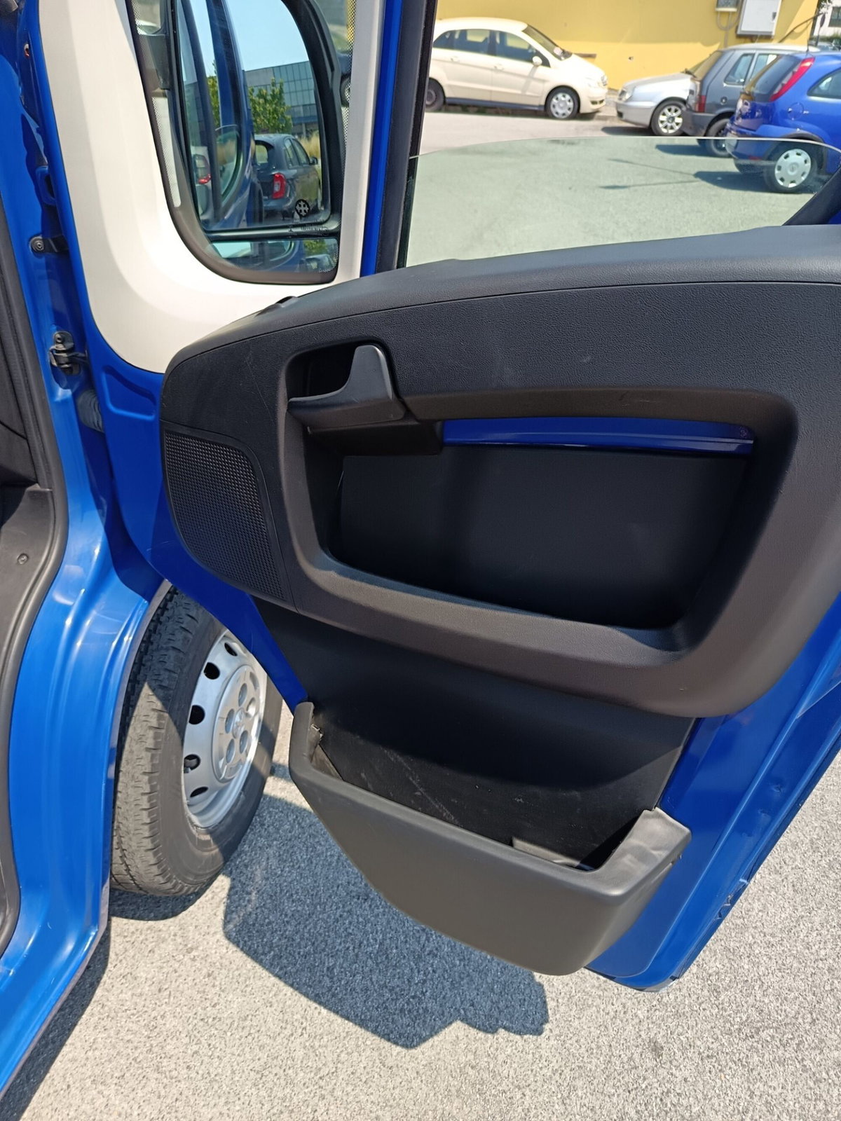 Peugeot Boxer Furgone 335 2.2 BlueHDi 140 S&S PM-TN Furgone Premium (9)