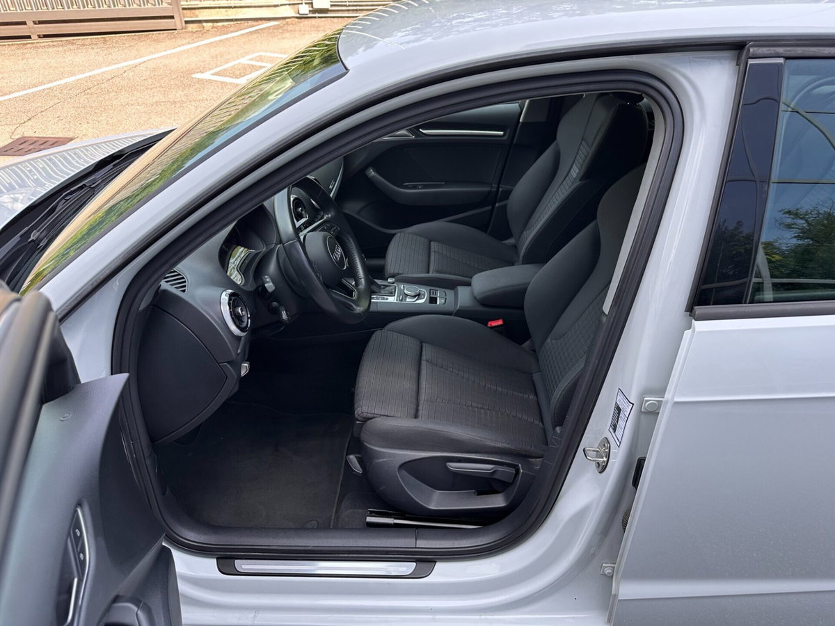 Audi A3 Sportback 1.6 TDI 116 CV S tronic Sport (10)