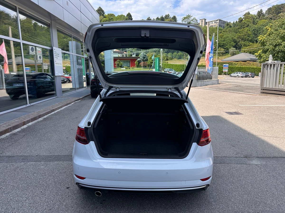 Audi A3 Sportback 1.6 TDI 116 CV S tronic Sport (12)