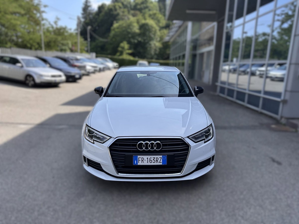 Audi A3 Sportback 1.6 TDI 116 CV S tronic Sport (2)