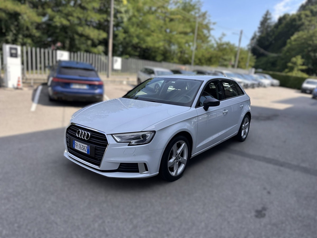Audi A3 Sportback 1.6 TDI 116 CV S tronic Sport (3)