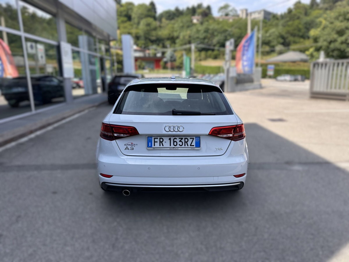 Audi A3 Sportback 1.6 TDI 116 CV S tronic Sport (6)