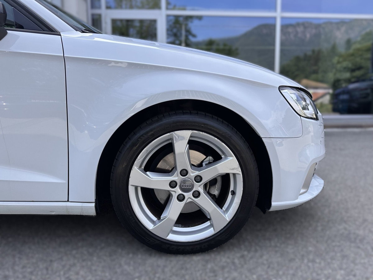 Audi A3 Sportback 1.6 TDI 116 CV S tronic Sport (9)