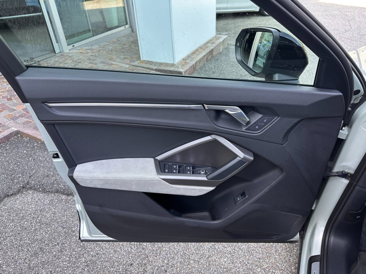 Audi Q3 Sportback 35 TDI quattro S tronic S line edition (16)