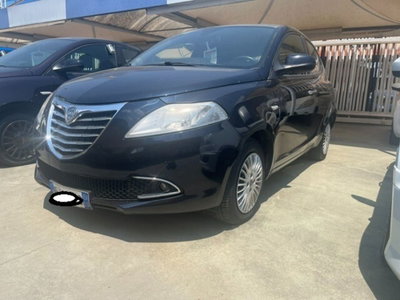 Lancia Ypsilon 0.9 TwinAir 85 CV 5 porte S&S Silver usata