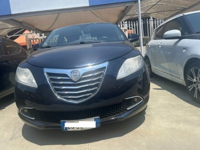 Lancia Ypsilon 0.9 TwinAir 85 CV 5 porte S&S Silver (4)