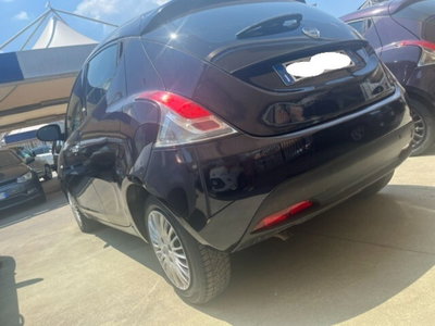 Lancia Ypsilon 0.9 TwinAir 85 CV 5 porte S&S Silver (6)
