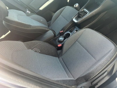 Renault Captur 1.0 eco-g Techno 100cv (16)