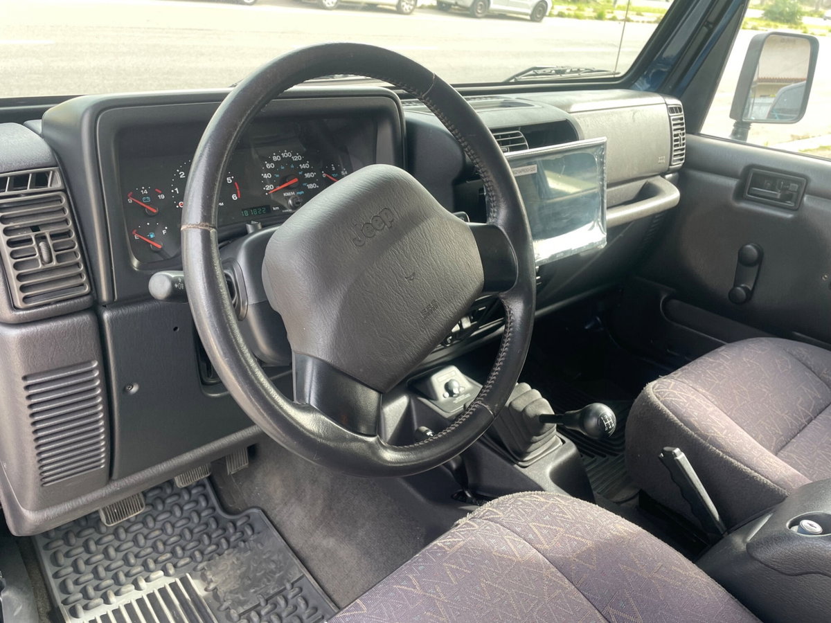 Jeep Wrangler 2.5 cat Sport (8)
