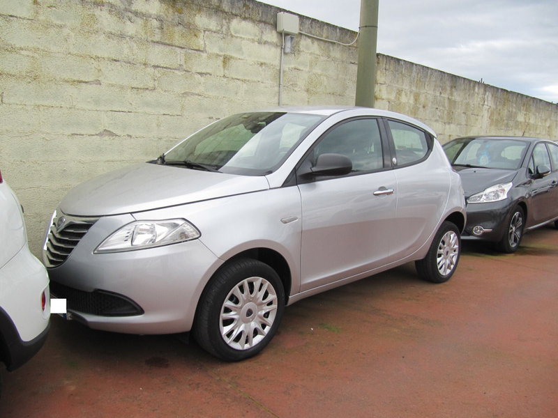 Lancia Ypsilon 0.9 TwinAir 85 CV 5 porte Metano Ecochic Gold