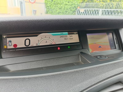 Renault Scenic E-Tech Electric 1.5 dCi 110CV Confort (16)