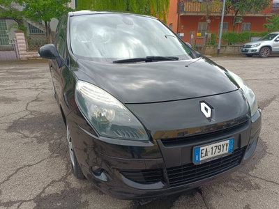 Renault Scenic E-Tech Electric 1.5 dCi 110CV Confort (2)