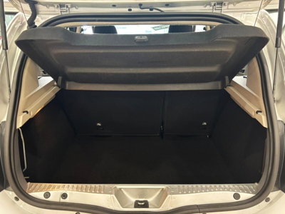 Dacia Sandero 1.5 dCi 8V 75CV Lauréate N1 (11)