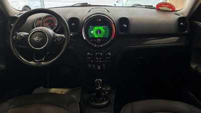 MINI Mini Countryman 2.0 Cooper D Essential Countryman (11)