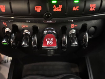 MINI Mini Countryman 2.0 Cooper D Essential Countryman (16)