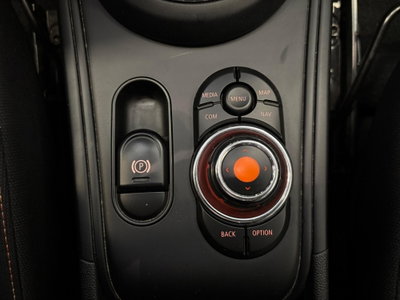 MINI Mini Countryman 2.0 Cooper D Essential Countryman (18)