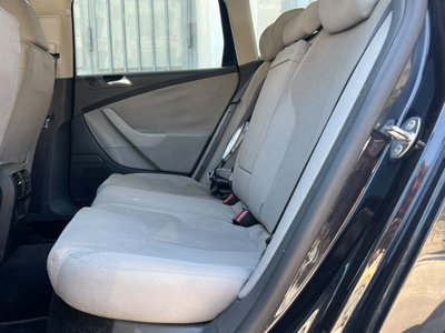 Volkswagen Passat Variant 2.0 TDI DPF 4mot. Highline (7)