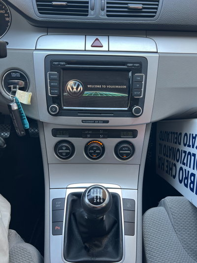 Volkswagen Passat Variant 2.0 TDI DPF 4mot. Highline (9)