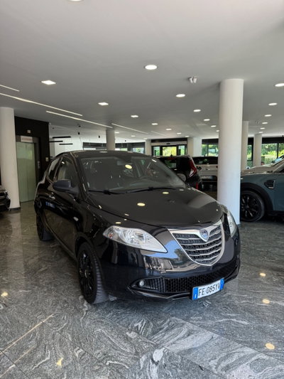 Lancia Ypsilon 1.2 69 CV 5 porte Platinum (3)