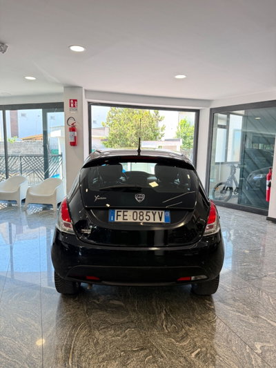 Lancia Ypsilon 1.2 69 CV 5 porte Platinum (4)