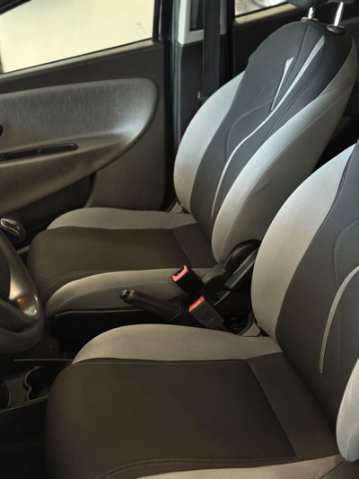 Lancia Ypsilon 1.2 69 CV 5 porte Platinum (8)