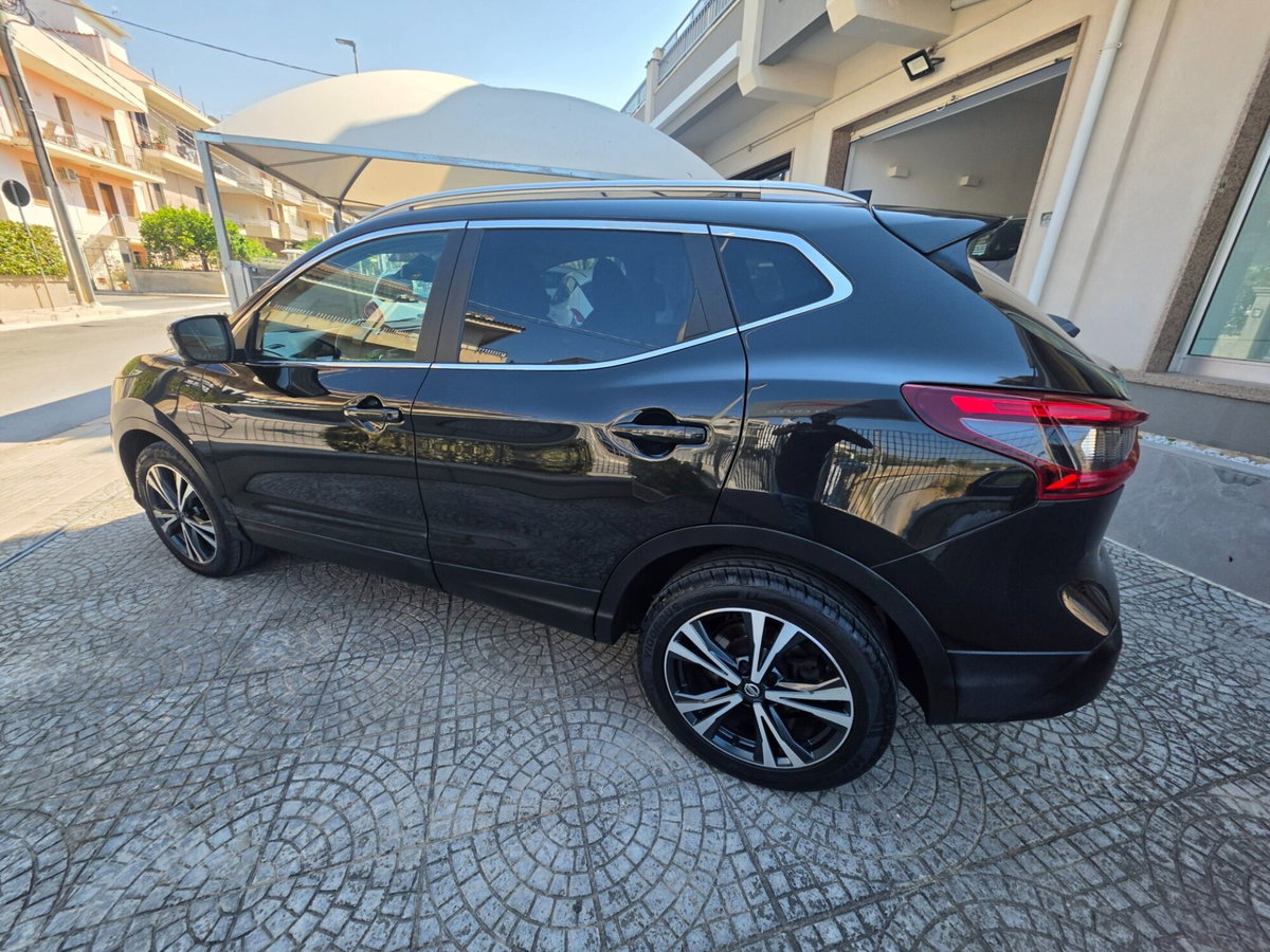 Nissan Qashqai 1.5 dCi 115 CV Tekna (14)