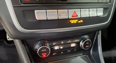 Mercedes-Benz GLA SUV 220 d Automatic 4Matic Premium (20)