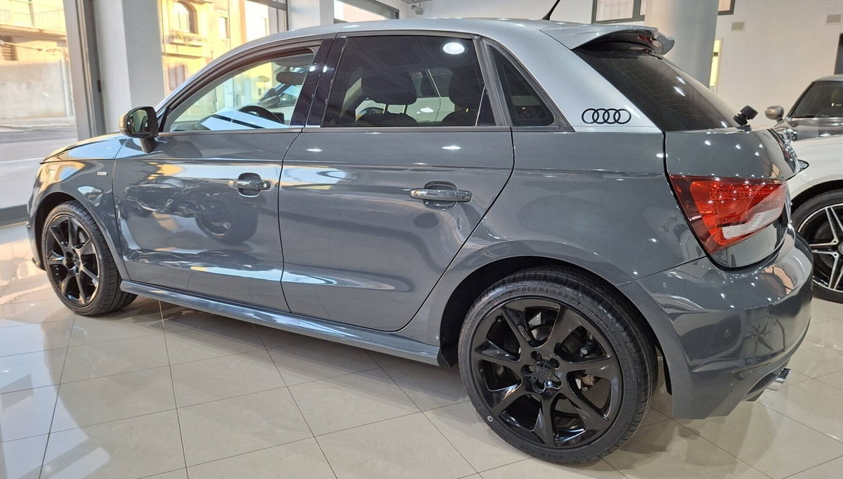 Audi A1 Sportback 1.6 TDI 116 CV Admired (3)