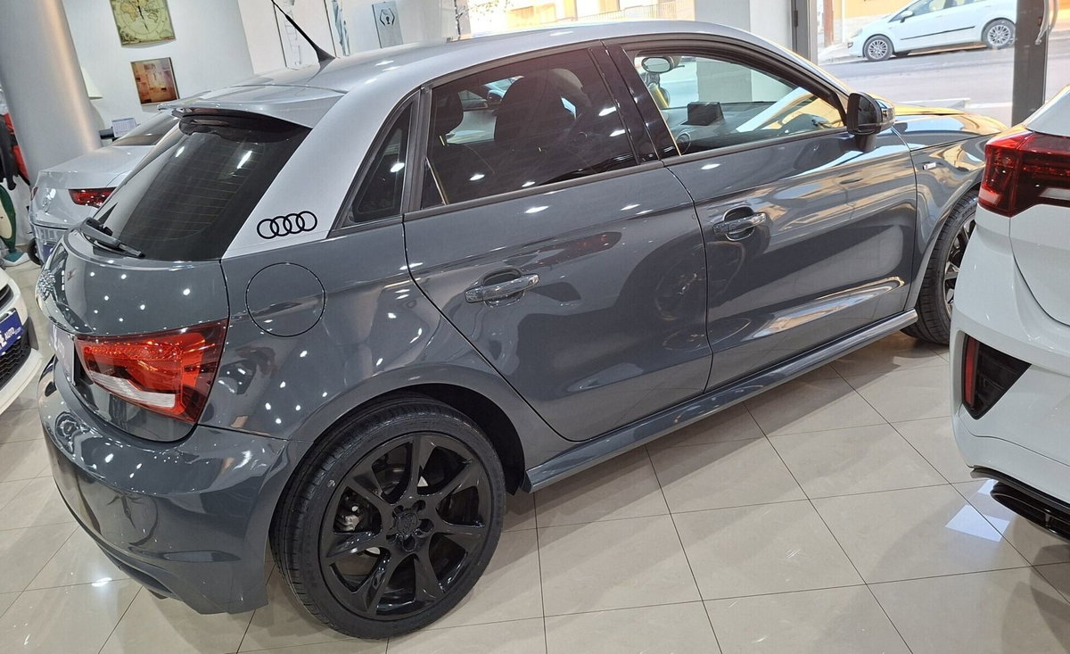 Audi A1 Sportback 1.6 TDI 116 CV Admired (8)