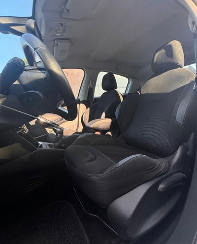Peugeot 208 HDi 68 CV 5 porte Allure (13)