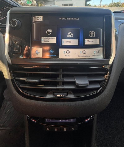 Peugeot 208 HDi 68 CV 5 porte Allure (18)