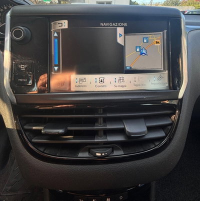 Peugeot 208 HDi 68 CV 5 porte Allure (19)