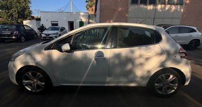 Peugeot 208 HDi 68 CV 5 porte Allure (7)