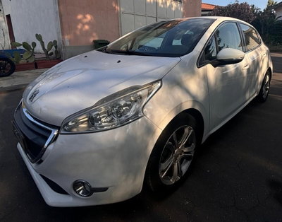 Peugeot 208 HDi 68 CV 5 porte Allure (8)