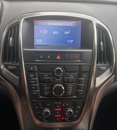 Opel Astra Station Wagon 1.7 CDTI 125CV Sports Cosmo (18)