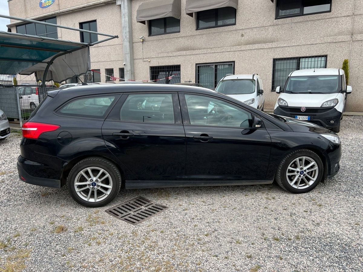 Ford Focus Station Wagon 1.5 TDCi 95 CV Start&Stop SW Titanium (6)