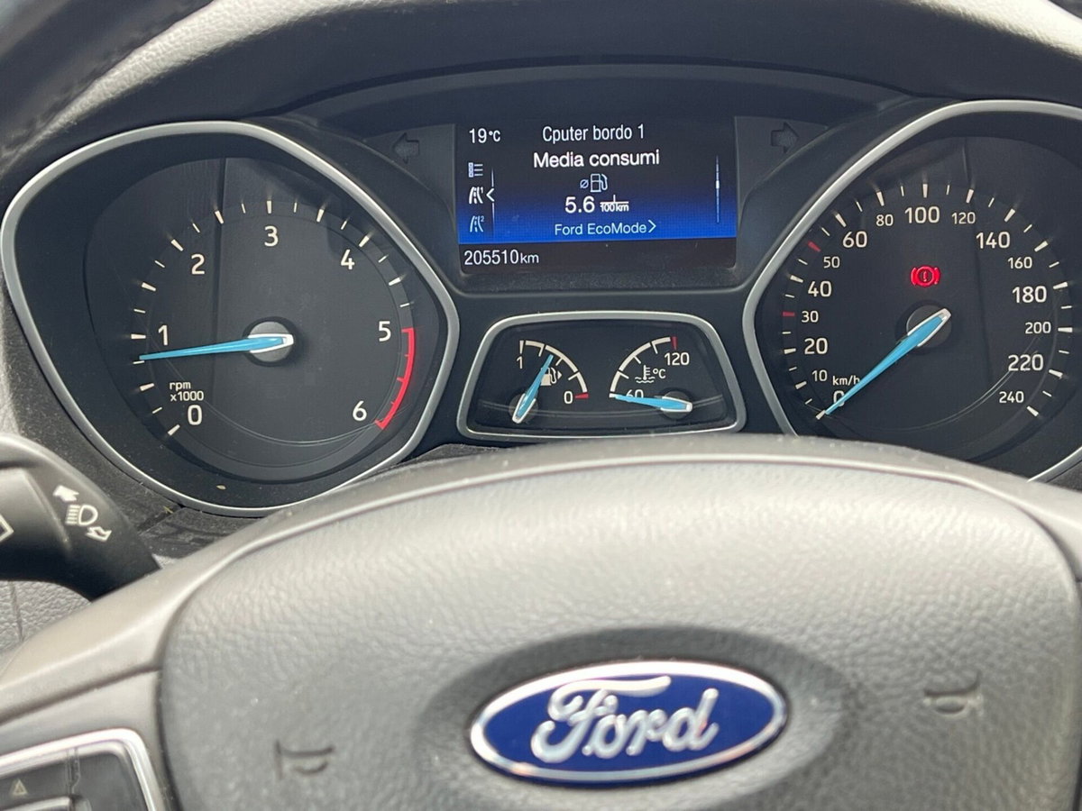 Ford Focus Station Wagon 1.5 TDCi 95 CV Start&Stop SW Titanium (9)