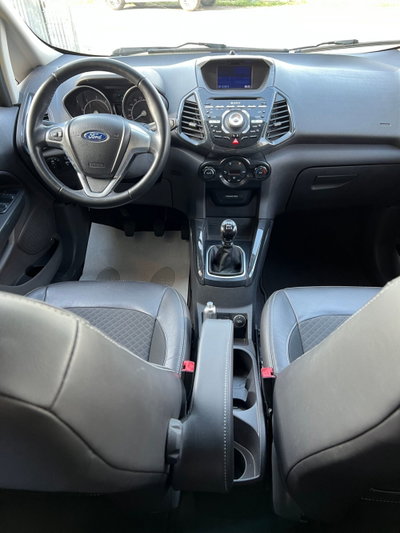 Ford EcoSport 1.5 TDCi 95 CV Titanium S (15)