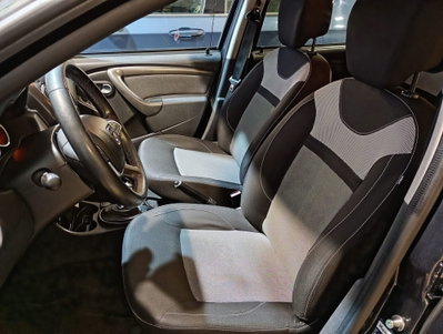 Dacia Duster 1.5 dCi 110CV EDC S&S 4x2 Lauréate (7)