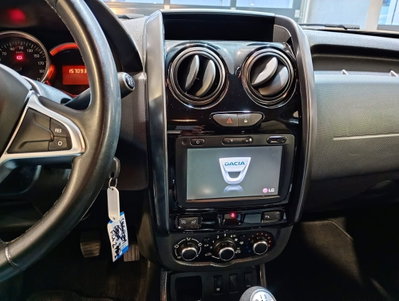 Dacia Duster 1.5 dCi 110CV EDC S&S 4x2 Lauréate (9)