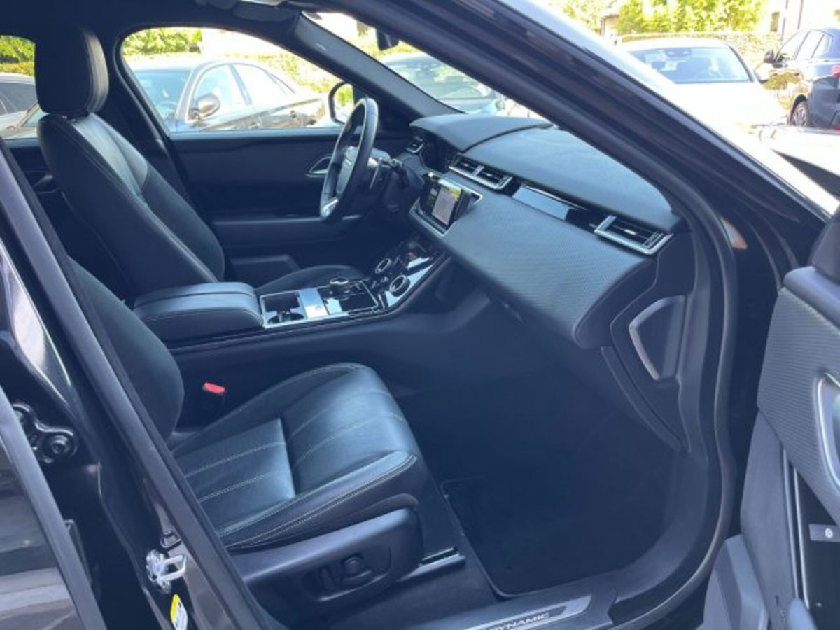 Land Rover Range Rover Velar 2.0D I4 180 CV R-Dynamic S (18)