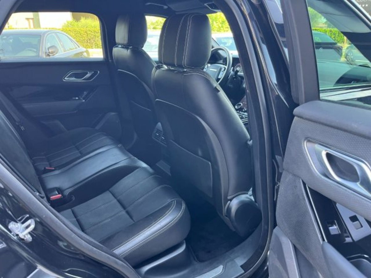Land Rover Range Rover Velar 2.0D I4 180 CV R-Dynamic S (19)