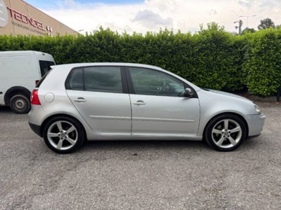 Volkswagen Golf 2.0 16V TDI 5p. Comfortline (4)