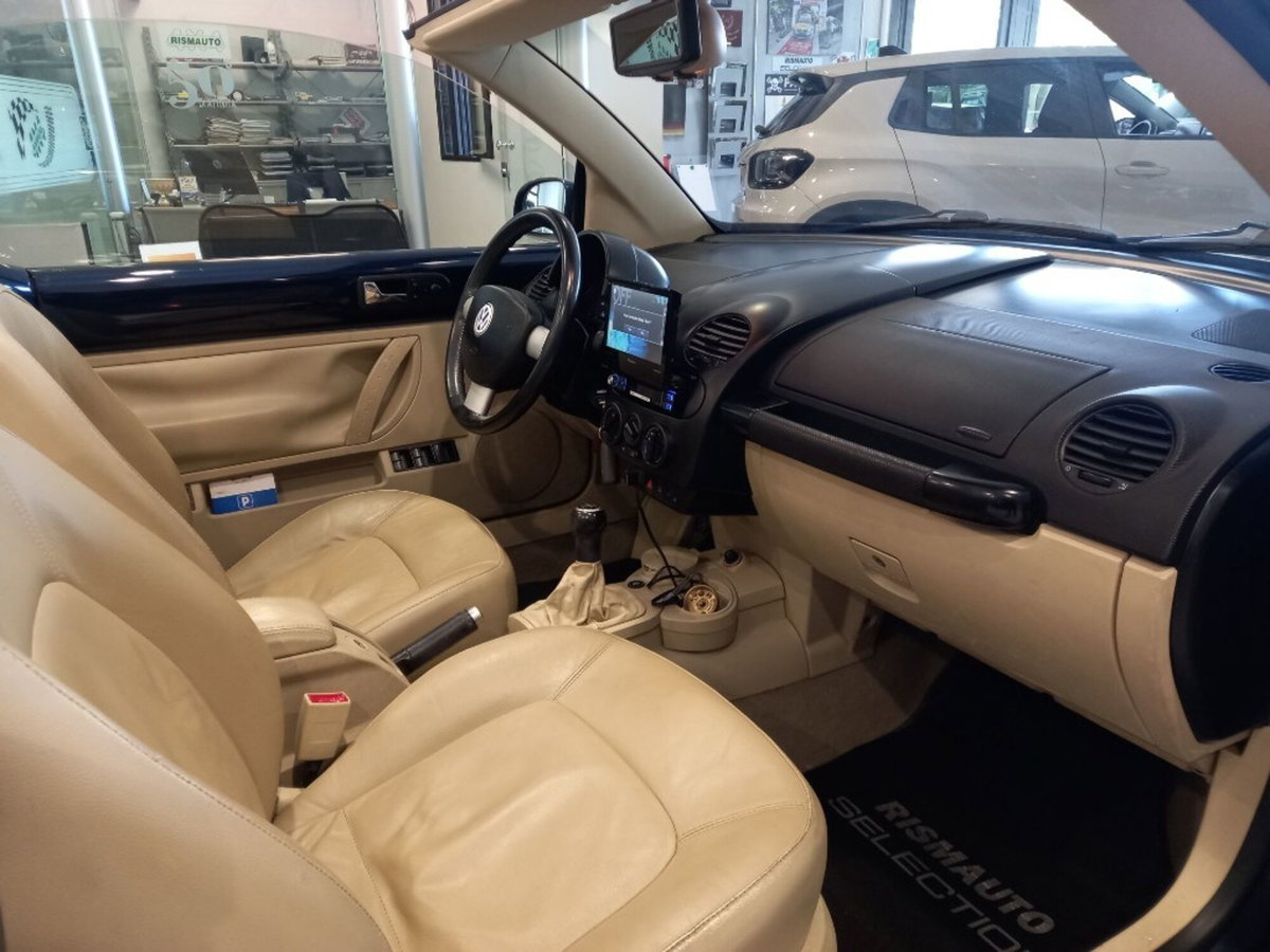Volkswagen New Beetle Cabrio 16V (18)