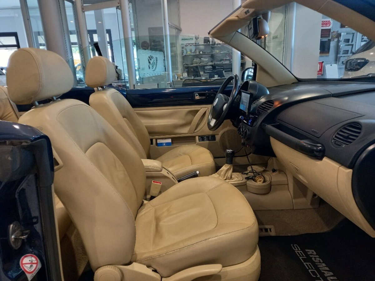 Volkswagen New Beetle Cabrio 16V (19)
