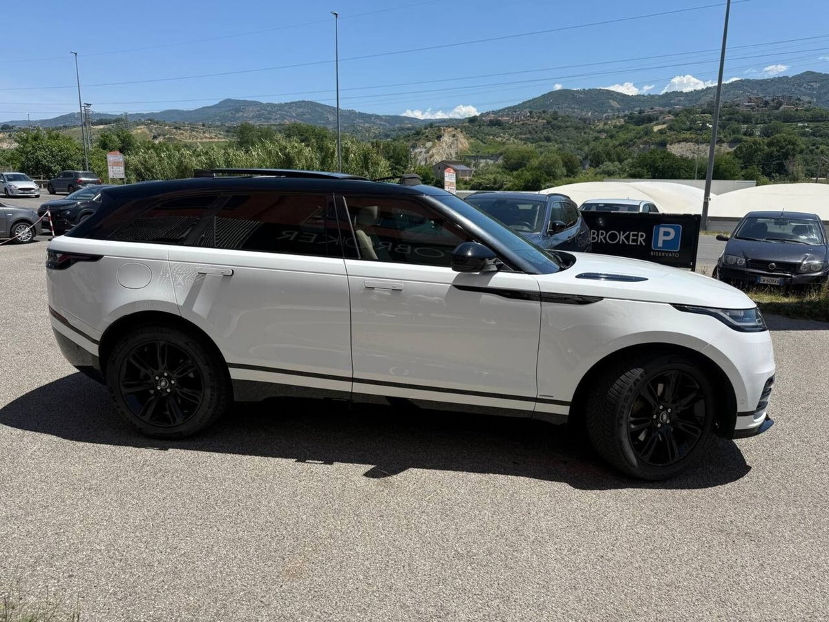 Land Rover Range Rover Velar 2.0D I4 240 CV R-Dynamic SE (4)